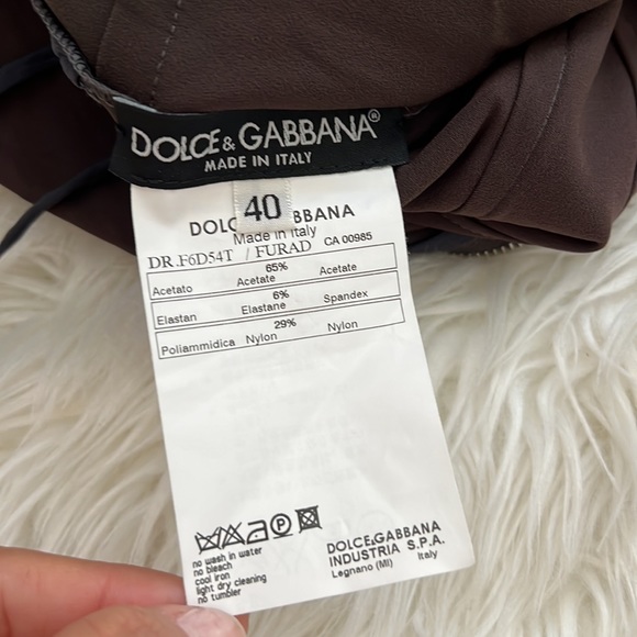 Dolce & Gabbana Gray Dress Zip closure at the back. Belt at the waist Si… - Picture 6 of 6